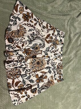 Lilly Pulitzer White Floral Skirt with Brown and Black Print